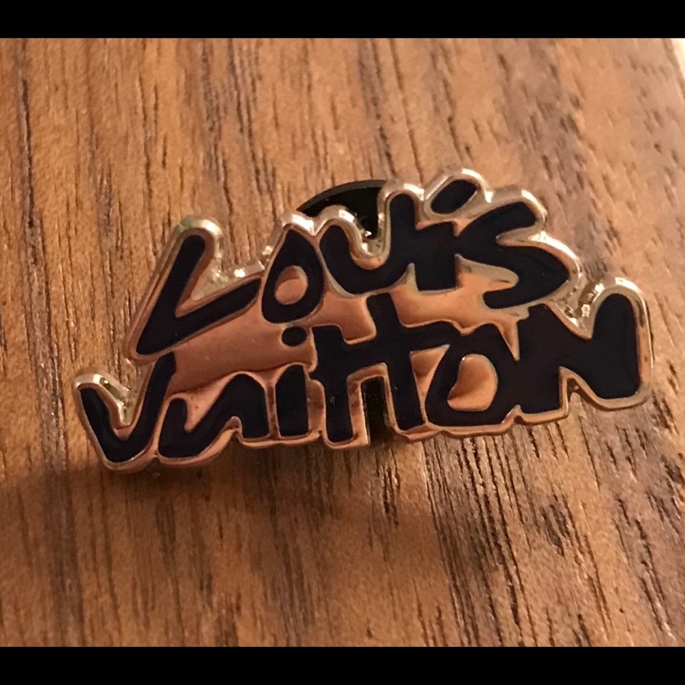 Louis Vuitton Limited edition exhibition pin